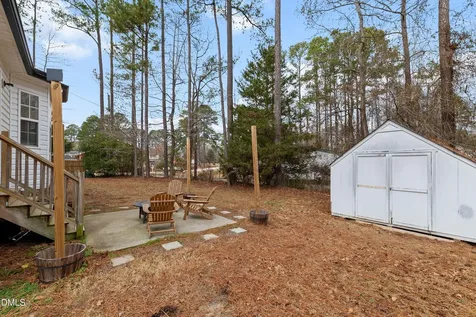 913 E Sanders Street Four Oaks NC 27524