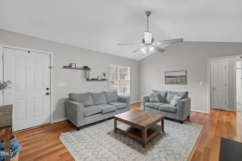 913 E Sanders Street Four Oaks NC 27524