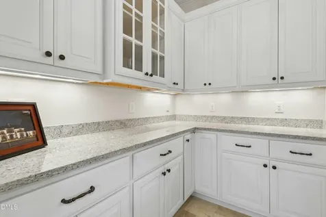 1015 Venetian Court Cary NC 27518
