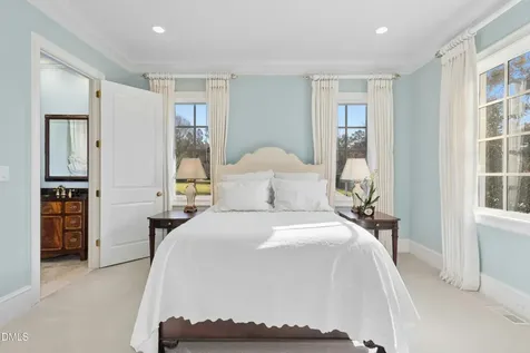 1015 Venetian Court Cary NC 27518