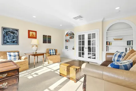 1015 Venetian Court Cary NC 27518