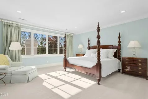 1015 Venetian Court Cary NC 27518