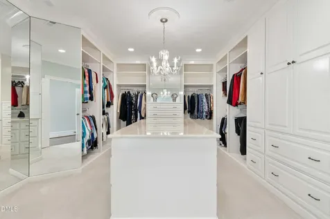 1015 Venetian Court Cary NC 27518
