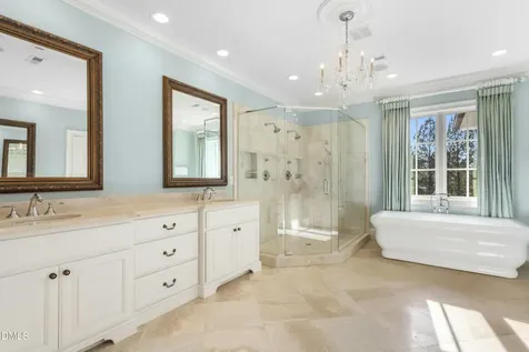 1015 Venetian Court Cary NC 27518