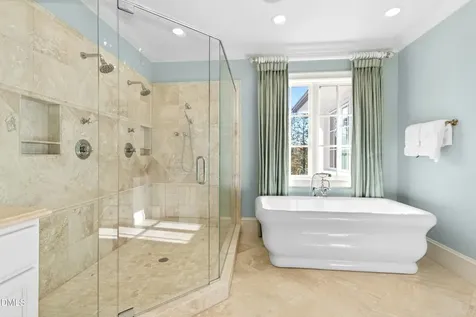 1015 Venetian Court Cary NC 27518