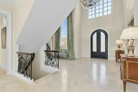1015 Venetian Court Cary NC 27518
