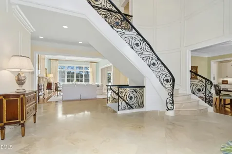 1015 Venetian Court Cary NC 27518