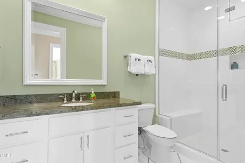 1015 Venetian Court Cary NC 27518