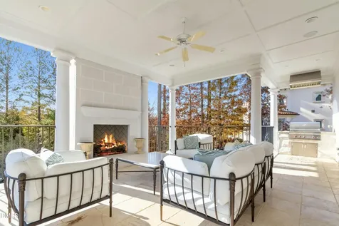1015 Venetian Court Cary NC 27518