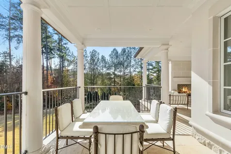 1015 Venetian Court Cary NC 27518