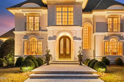 1015 Venetian Court Cary NC 27518