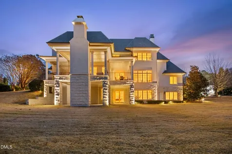 1015 Venetian Court Cary NC 27518