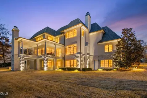 1015 Venetian Court Cary NC 27518