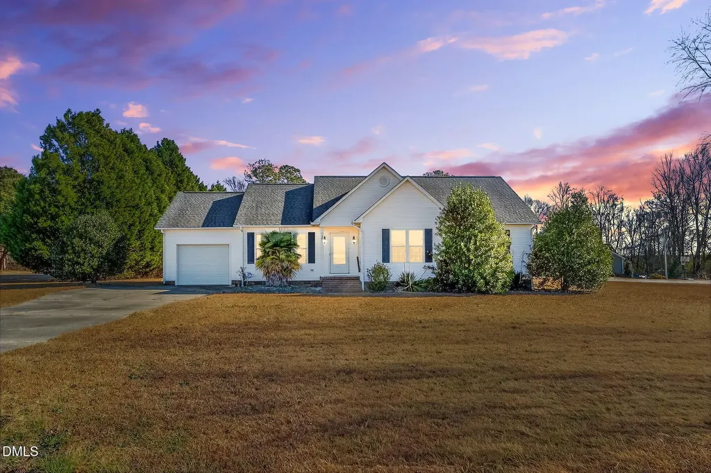 305 River Birch Run Coats NC 27521