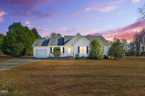 305 River Birch Run Coats NC 27521
