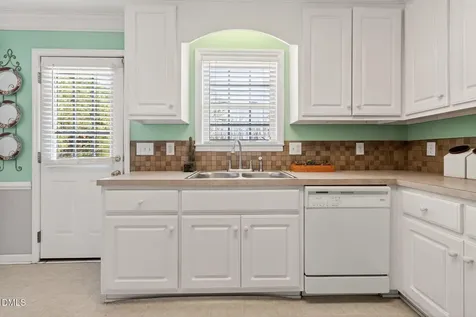 305 River Birch Run Coats NC 27521