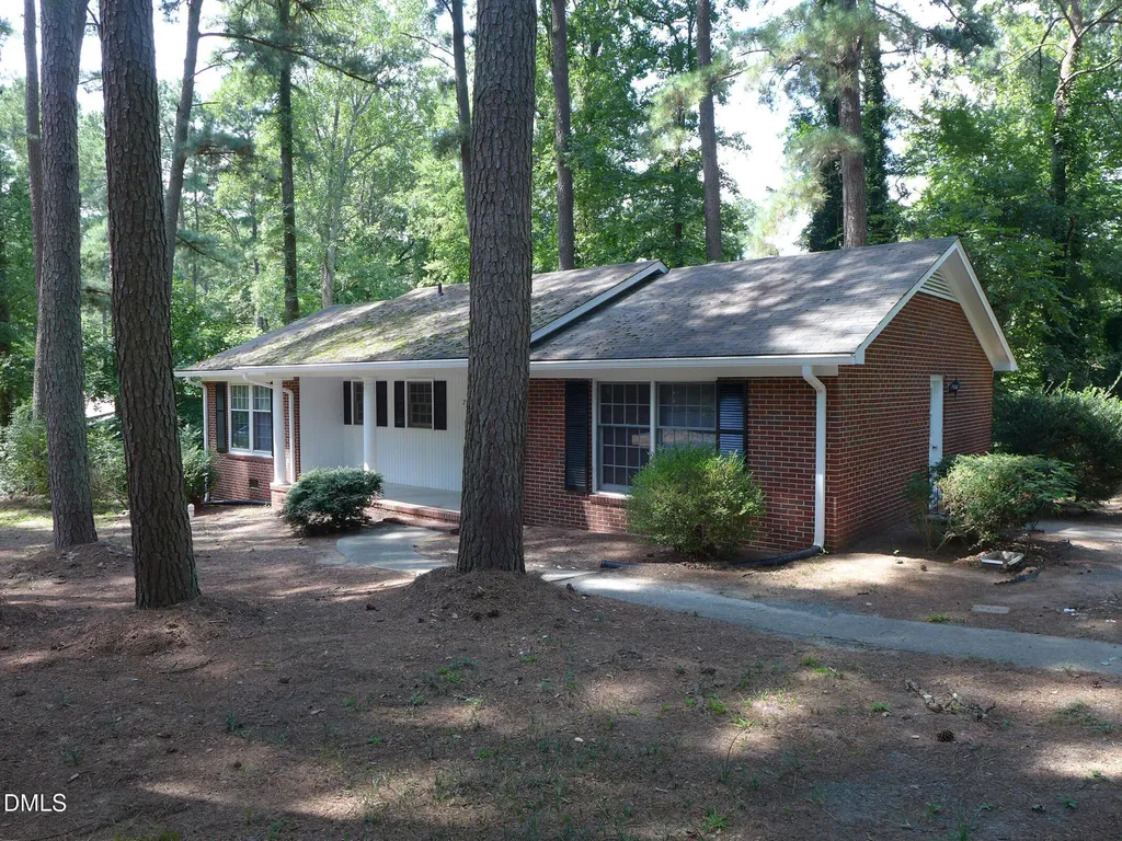 200 Bennington Drive Chapel Hill NC 27516