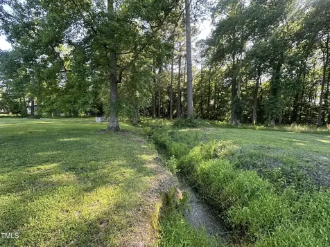 26 Phillips Road Selma NC 27576