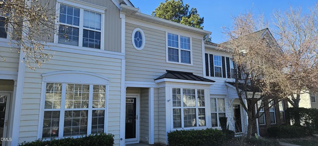 5743 Corbon Crest Lane Raleigh NC 27612