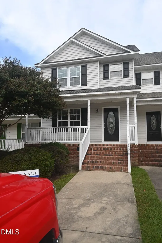 208 Wimbledon Court Clayton NC 27520