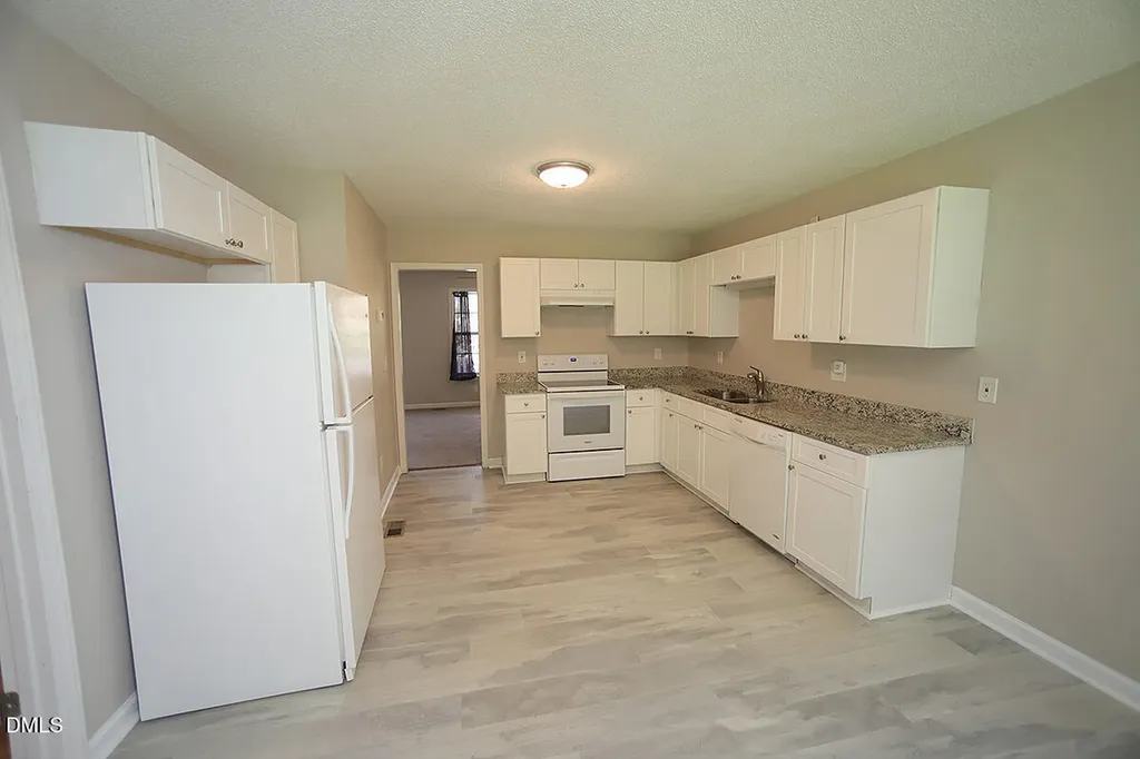 208 Wimbledon Court Clayton NC 27520