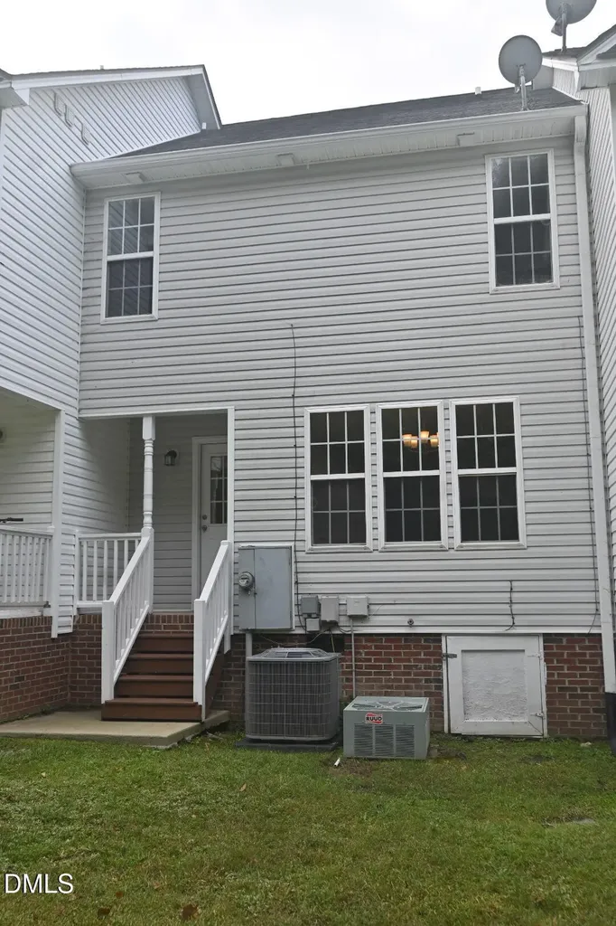 208 Wimbledon Court Clayton NC 27520
