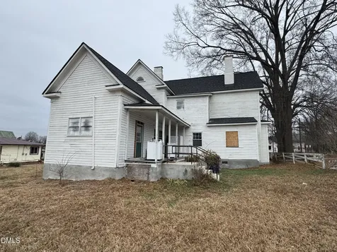 214 Charlotte Avenue Sanford NC 27330