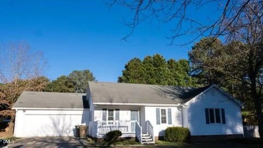 407 Dairy Road Clayton NC 27520