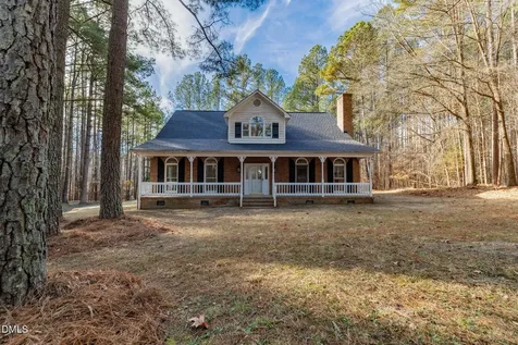 892 Franklin Lane Henderson NC 27537
