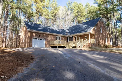 892 Franklin Lane Henderson NC 27537