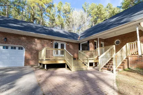 892 Franklin Lane Henderson NC 27537