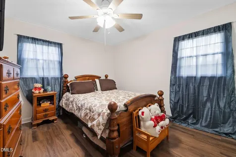 825 Parkwood Street Burlington NC 27215