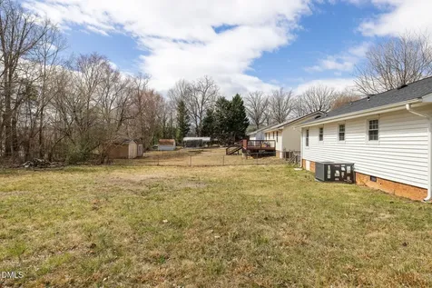 825 Parkwood Street Burlington NC 27215