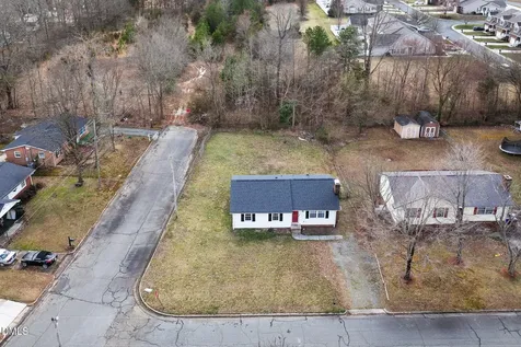 825 Parkwood Street Burlington NC 27215