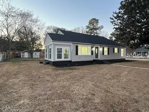 711 Memorial Avenue Dunn NC 28334
