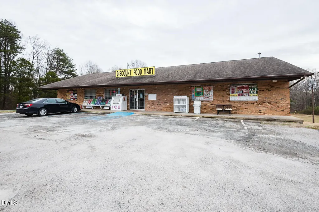 7980 N Carolina 700 Ruffin NC 27326