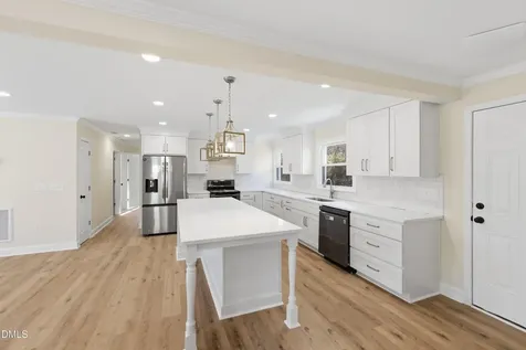 5525 Glenoaks Drive Durham NC 27712