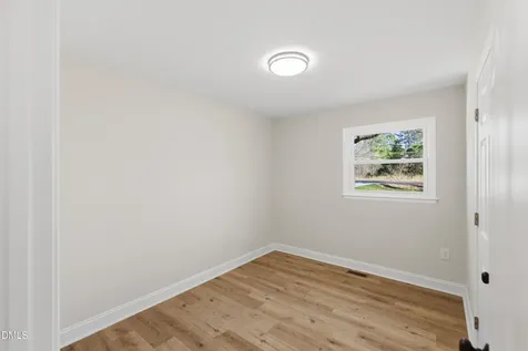 5525 Glenoaks Drive Durham NC 27712