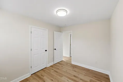 5525 Glenoaks Drive Durham NC 27712