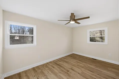 5525 Glenoaks Drive Durham NC 27712