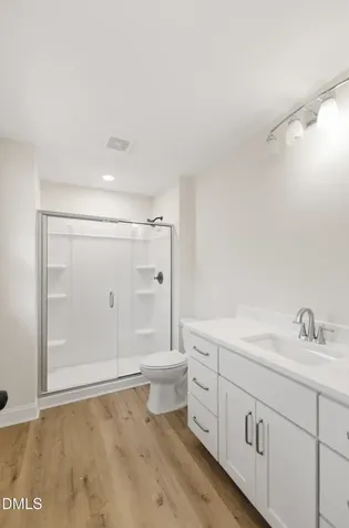 5525 Glenoaks Drive Durham NC 27712