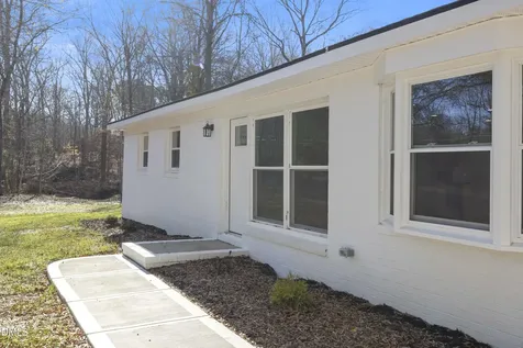 5525 Glenoaks Drive Durham NC 27712