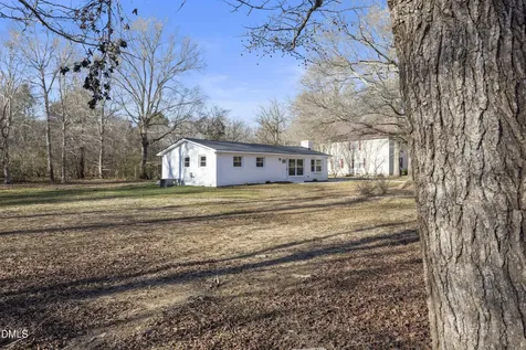 5525 Glenoaks Drive Durham NC 27712