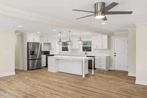 5525 Glenoaks Drive Durham NC 27712