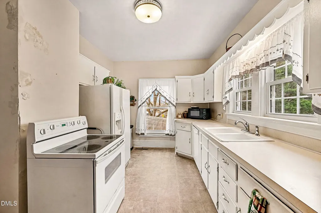 105 Elm Street Haw River NC 27258