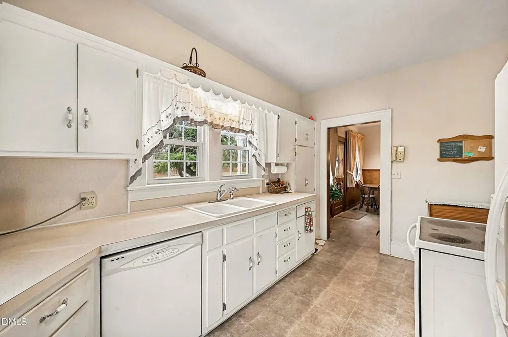 105 Elm Street Haw River NC 27258
