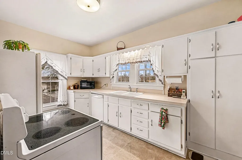 105 Elm Street Haw River NC 27258