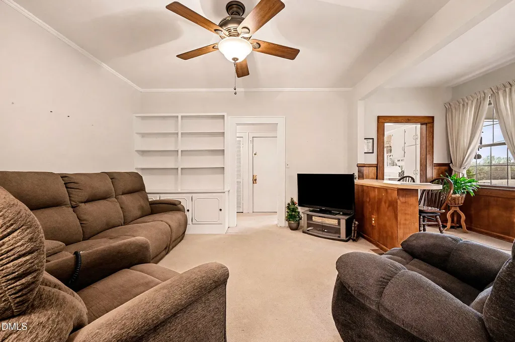 105 Elm Street Haw River NC 27258
