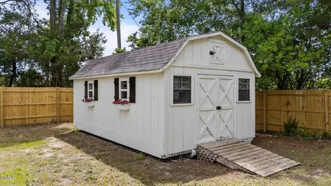 314 Wrenn Street Apex NC 27502