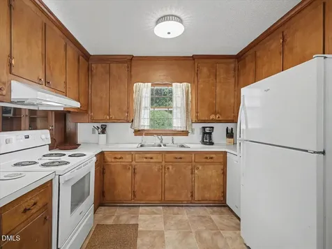 1006 Cuscowilla Cary NC 27511